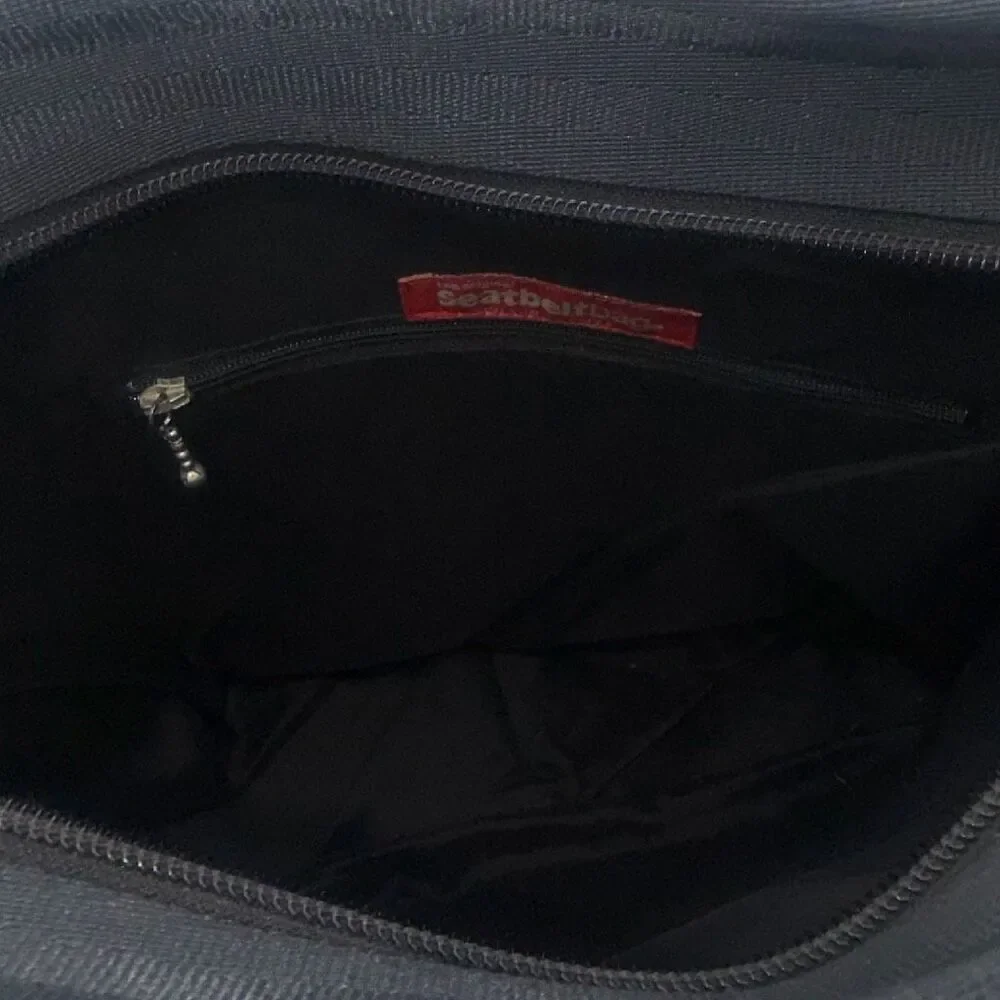 HARVEYS Black Executive Messenger Seatbelt Bag